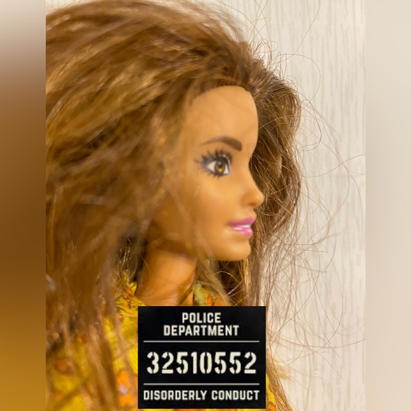 Bad Barbie: Coachella Edition - Picture 2 of 7